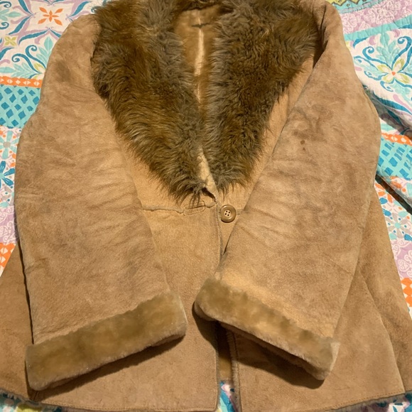 Guess - Picture 1 of 4